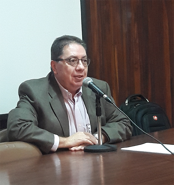 Conferências breves, com Flávio Ulhoa Coelho